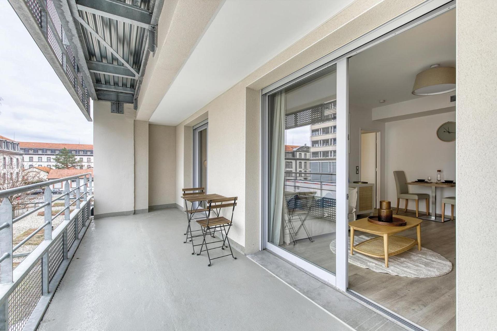 Ovelia Clermont-Ferrand - Le Puy Des Olivines Apartment Bagian luar foto