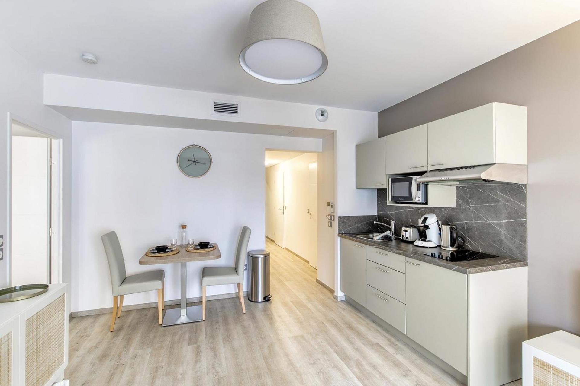 Ovelia Clermont-Ferrand - Le Puy Des Olivines Apartment Bagian luar foto